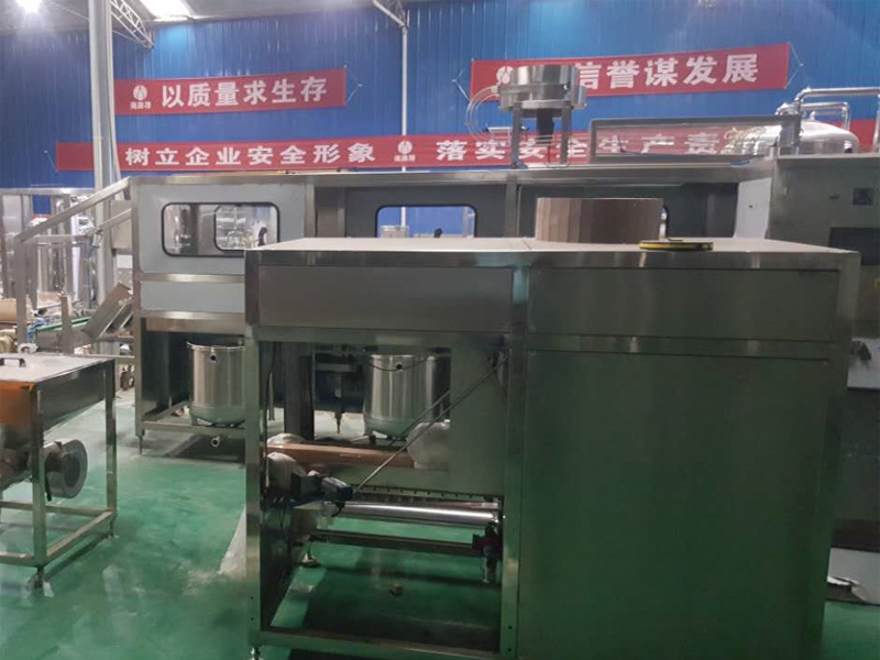 凈水設(shè)備濾芯為什么不保修？多久更換一次？
